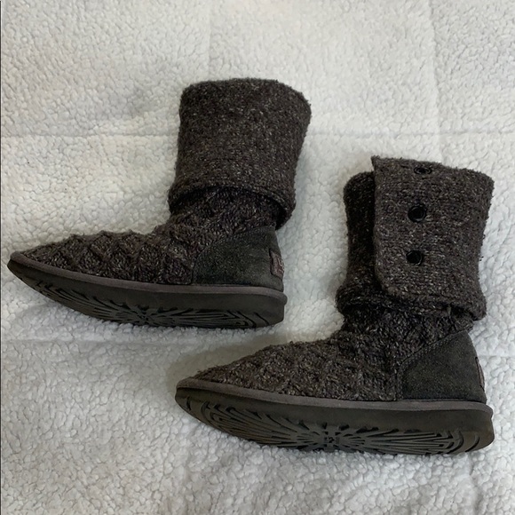 UGG Knit Boots - Picture 6 of 7